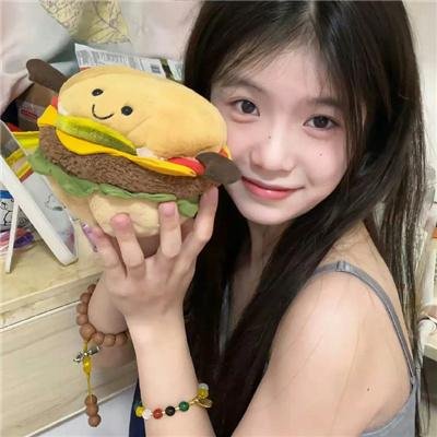 班上的女同学，我全部都喜欢